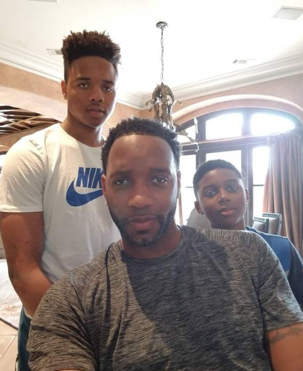 持着谦逊的 持着谦逊的